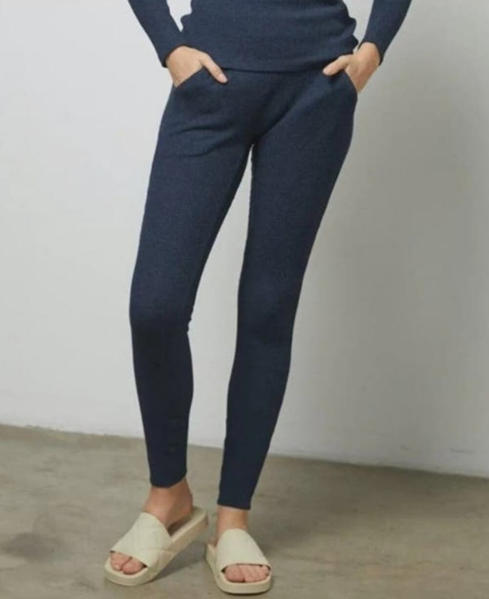 Lunya Restore Thermal High Rise Legging in Deep Blue Heather Size Medium NWOT